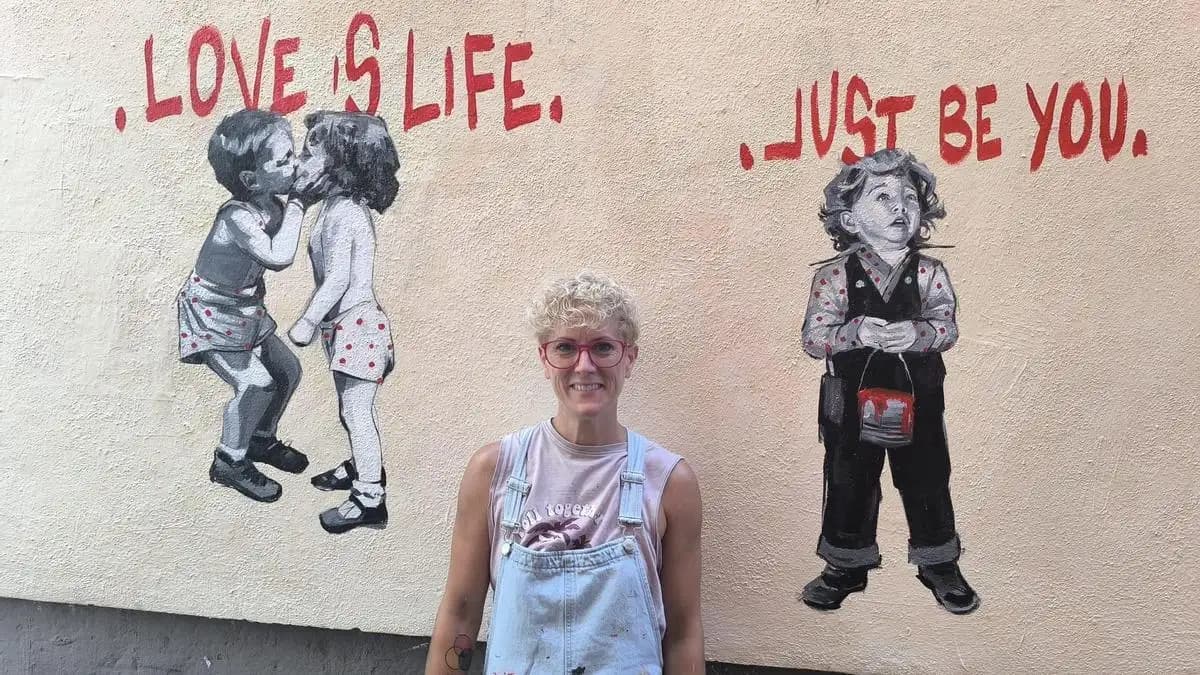 Carolina Adán embellece Palma con nuevas pinturas murales