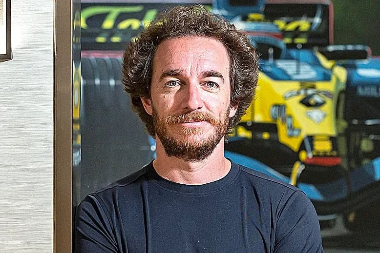Manu Campa fusiona arte y automovilismo en obras únicas