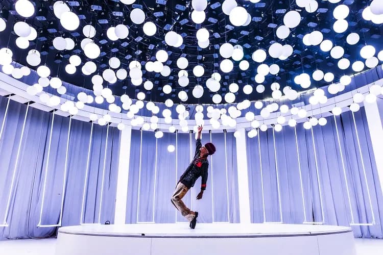Euphoяia: Una experiencia artística inmersiva en Madrid