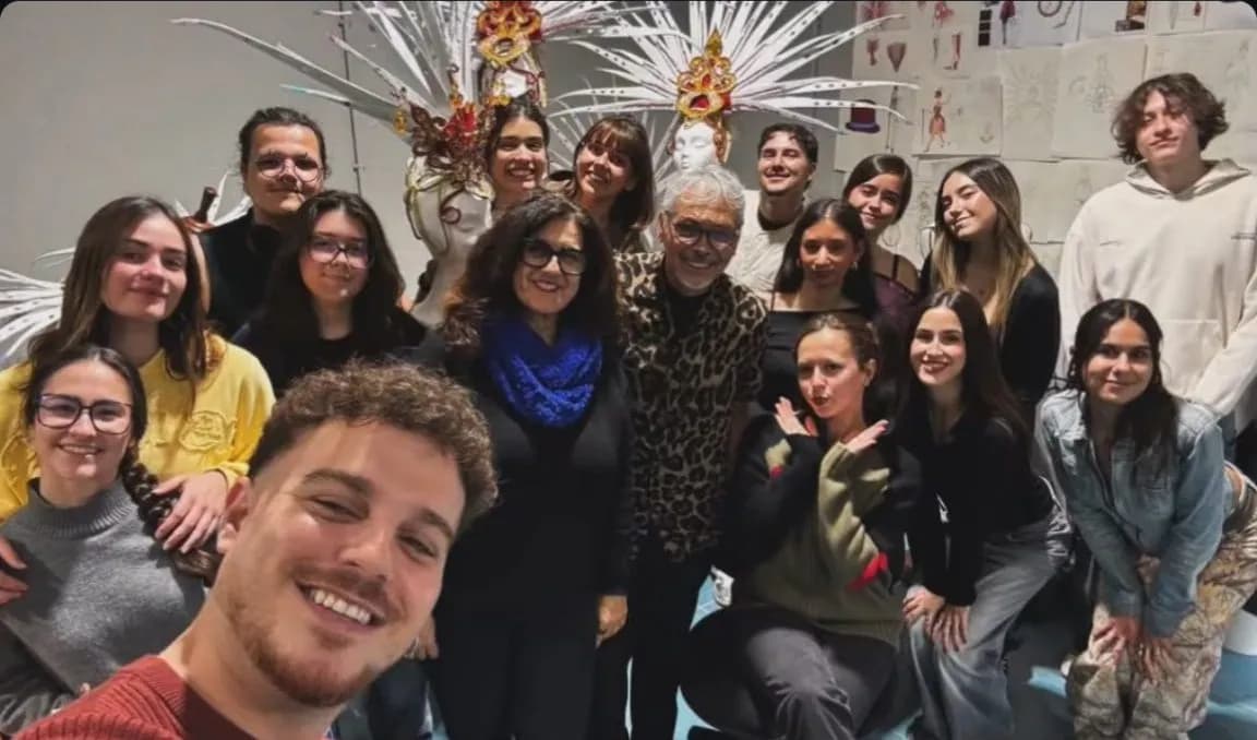 Estudiantes de Diseño de Moda aprenden sobre el Carnaval de Tenerife