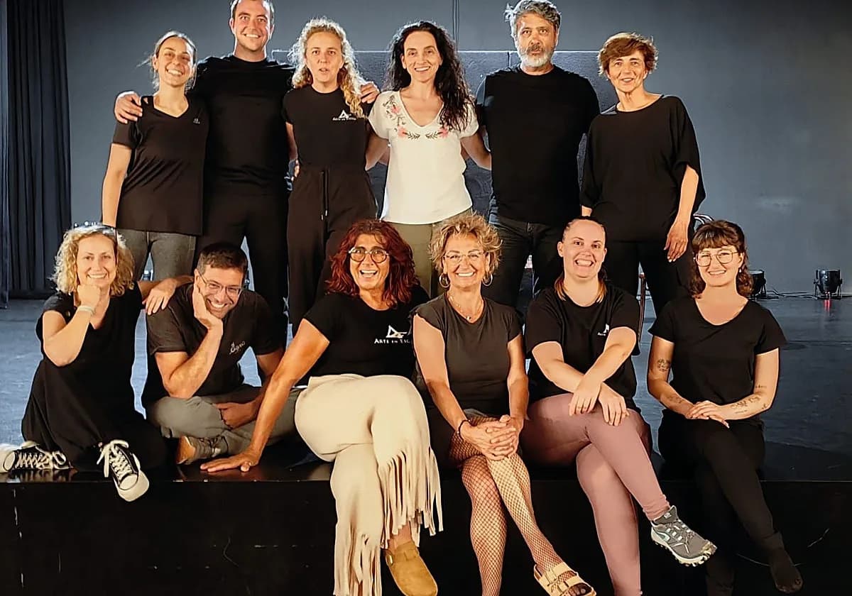 Muestra solidaria de Arte en Escena apoya al Banco de Alimentos