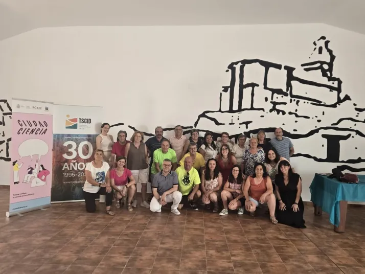 Cerca de 60 vecinos de Soria entrenan su olfato con el CSIC
