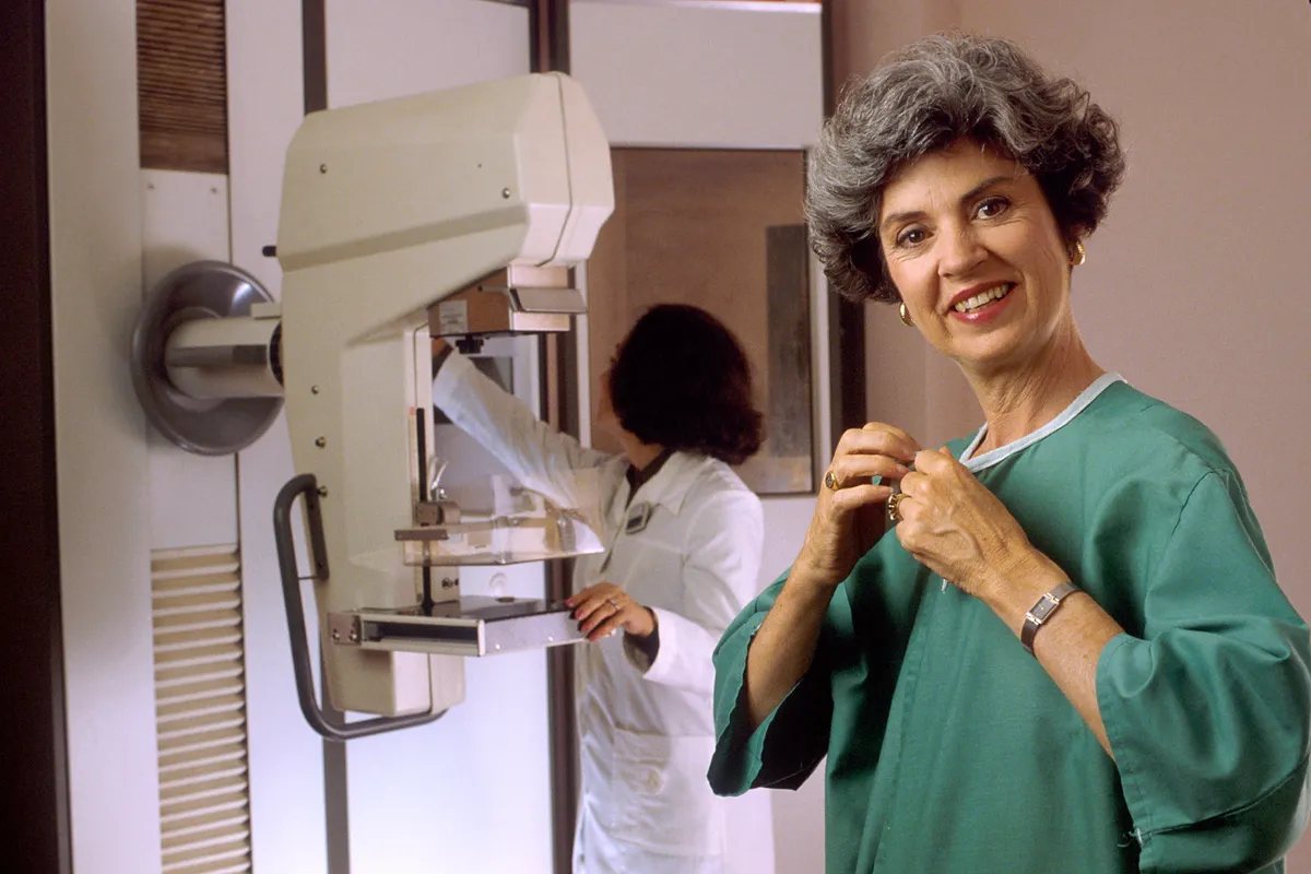 Virgen Macarena impulsa detección temprana del cáncer de mama