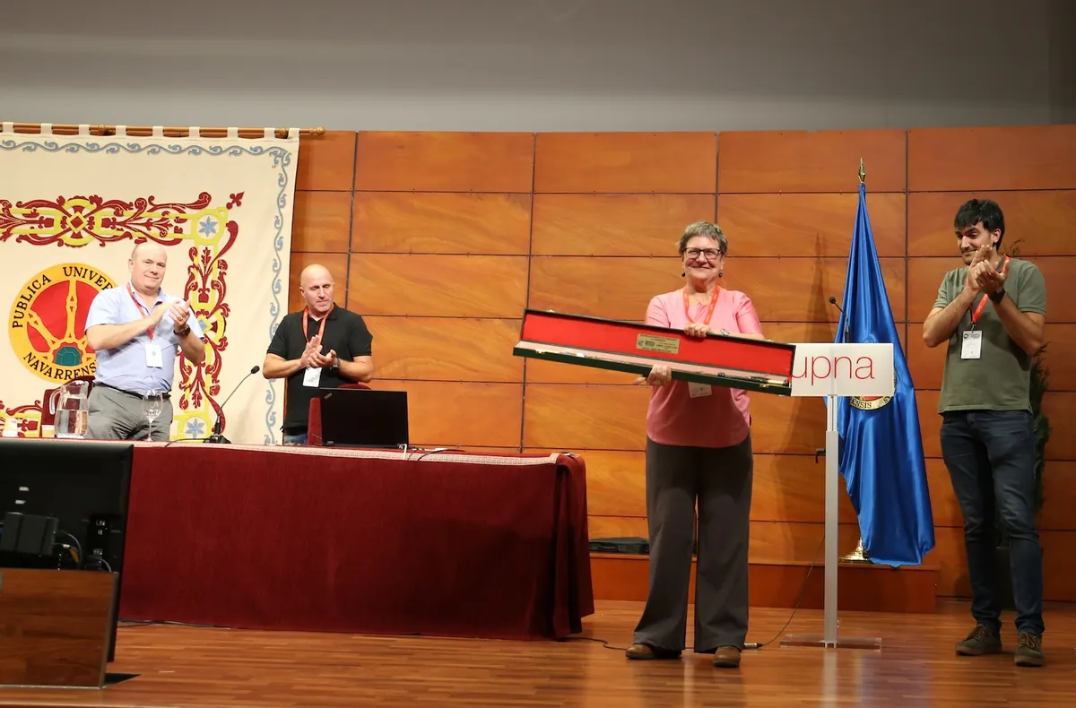 Idoia Urrutibeaskoa recibe el Premio Gabirel por su labor científica