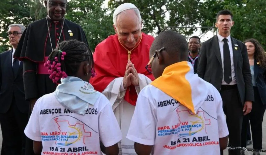 El Papa León XIV inspira a catequistas en Angola a promover la paz